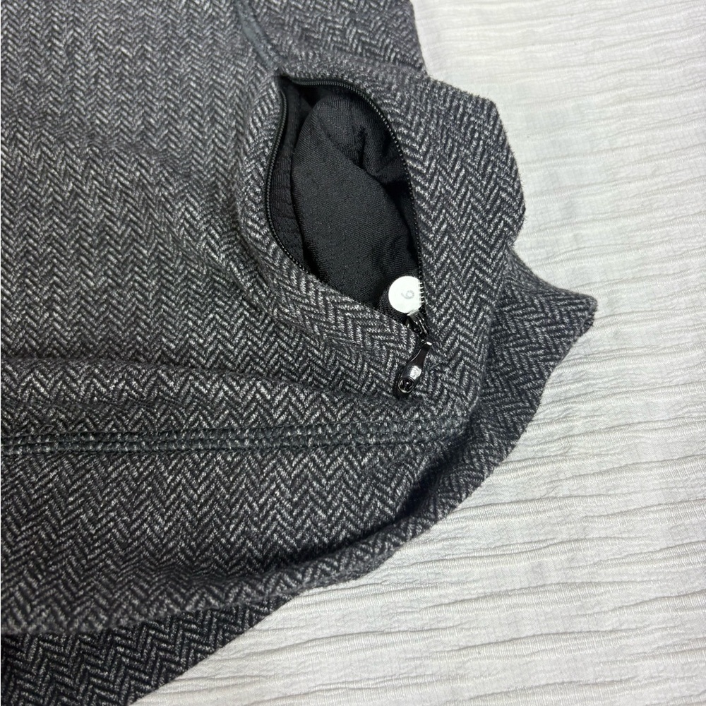 lululemon athletica Charcoal Long Sleeve Top - Picture 5 of 9
